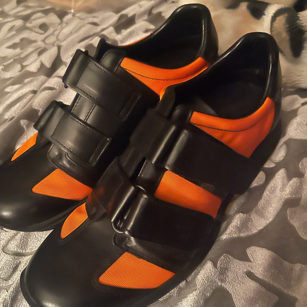 Gucci Women’s Shoes Black Orange Sneakers NWT SAKS FIFTH AVE AUTH 5.5 Leather - Picture 3 of 12